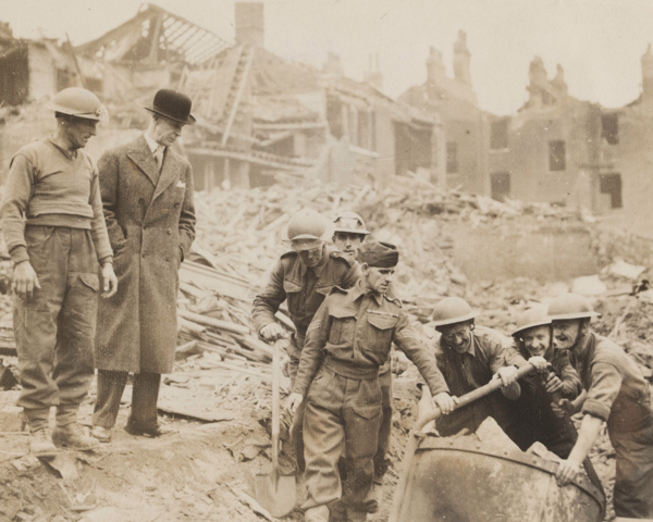 Army Pioneers clearing bomb-damage, London, 1940