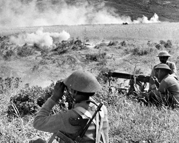 Soldiers of 4th Indian Division in action, Tunisia, April 1943