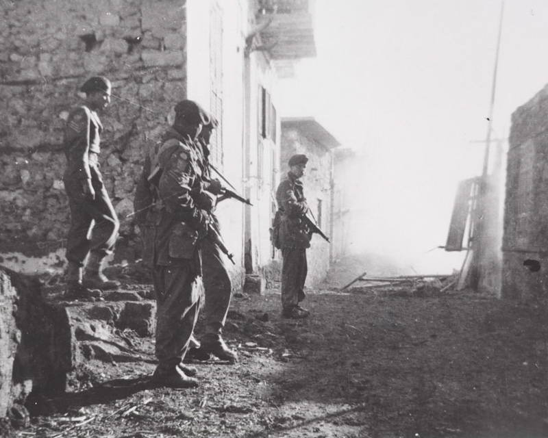 Men of 3rd Battalion The Parachute Regiment searching for snipers in Gaynaeim village, December 1951