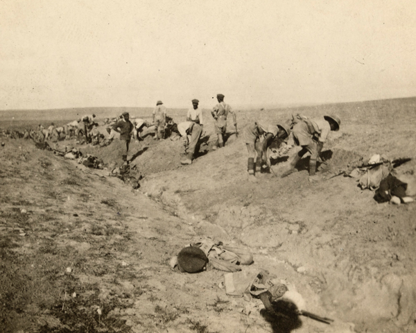 Digging dugouts in the Sinai desert, 1916 