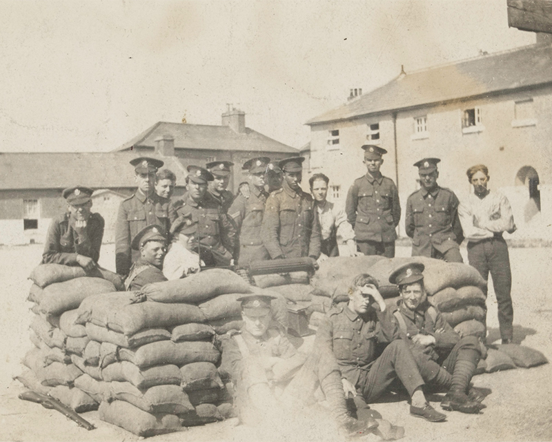 Soldiers of the East Yorkshire Regiment around a sand-bagged Vickers gun post, Ireland, 1921
