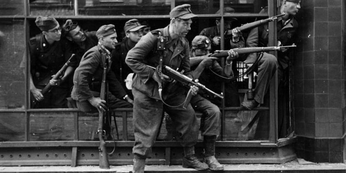 German soldiers on Focha Street, Warsaw, August 1944