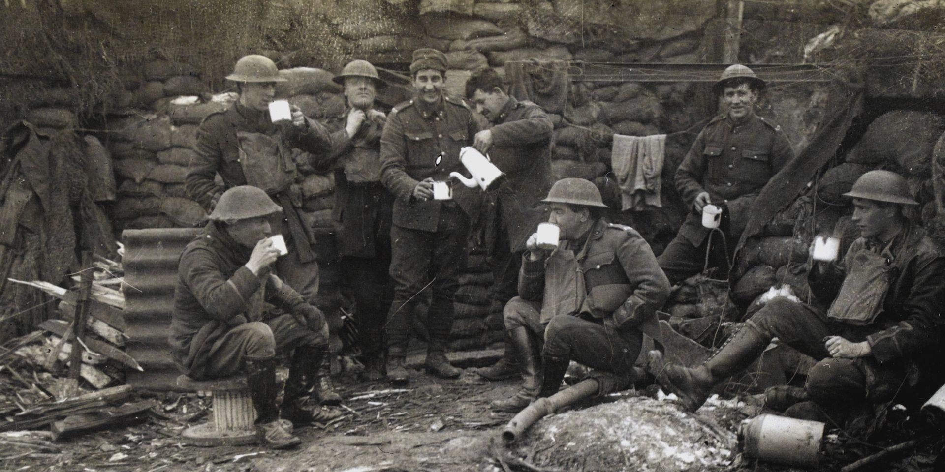 British troops enjoying a cup of tea, 1918