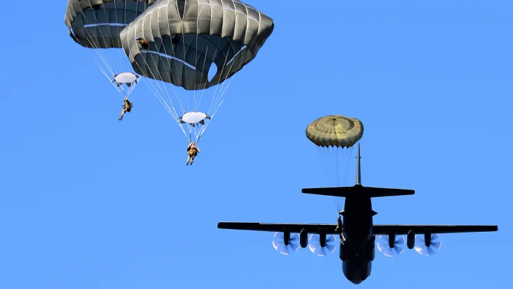 Airborne forces training exercise, 2016